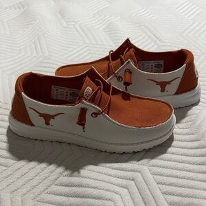Hey dude Wendy Texas long horn shoes women’s size 6
